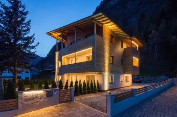 Chalet S