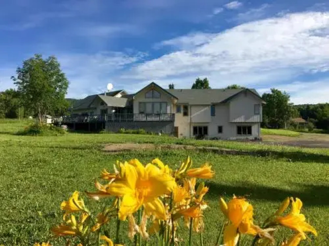 Aurora & Denali View Apartment