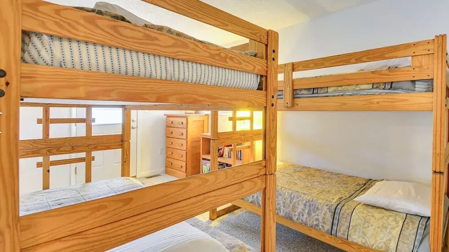 The T House - 5 Br Home