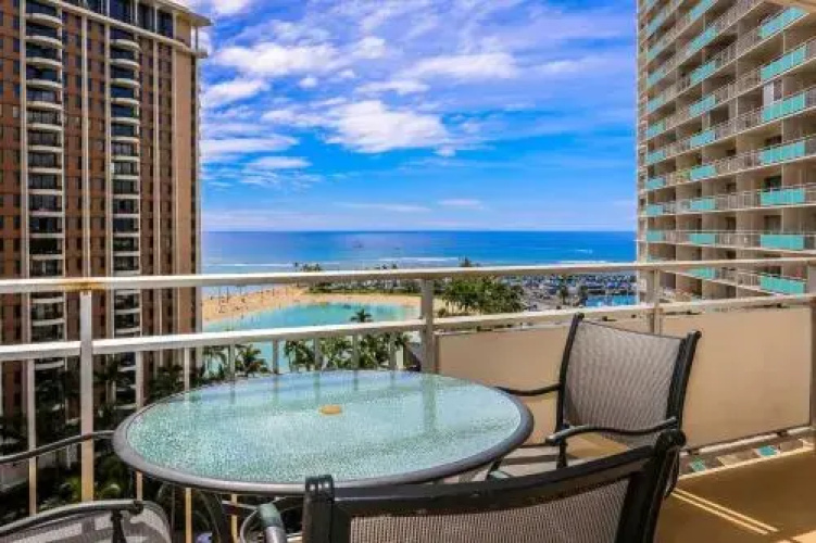 Ilikai 1118 - Studio Condo