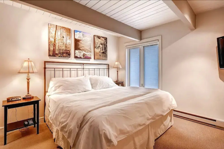 Chateau Chaumont 1 - 2 Br condo by RedAwning