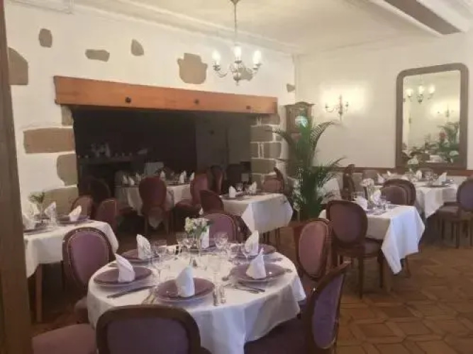 Hotel Joly