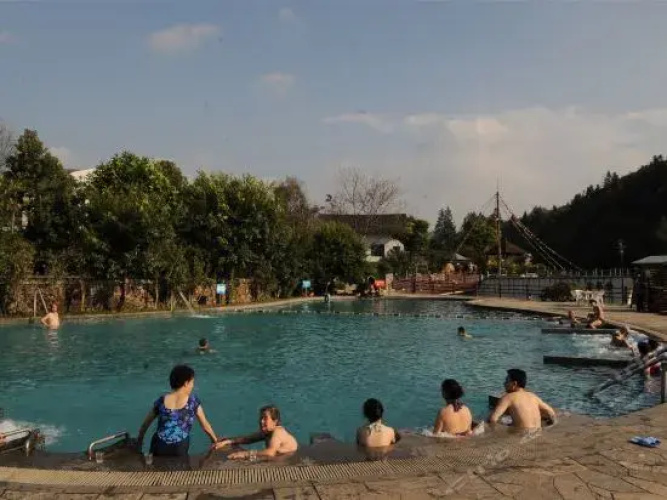 Relong Hot Spring Resort