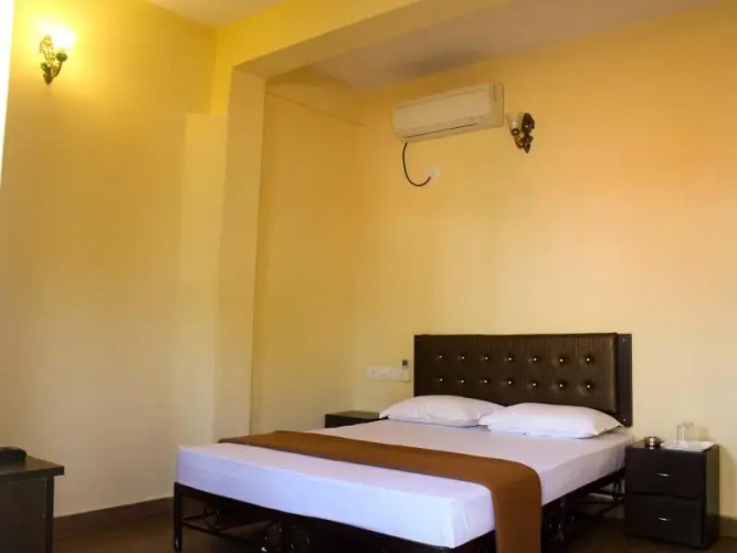 Amoura Guest House
