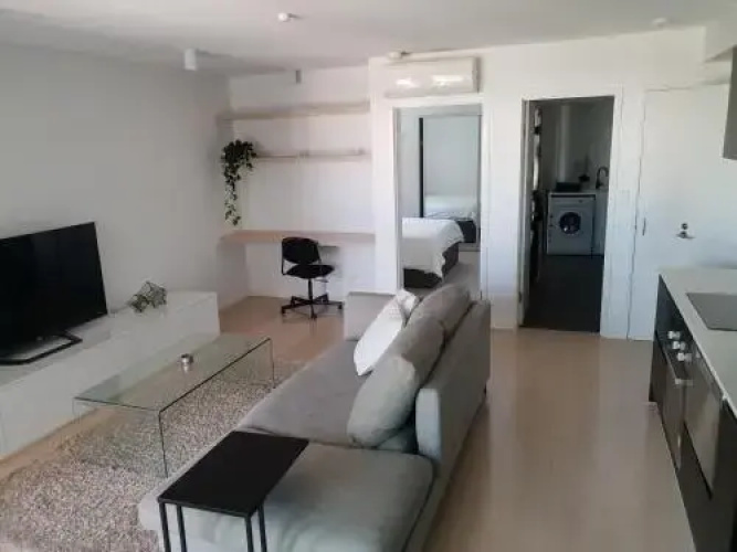Modern Northbridge Apartment