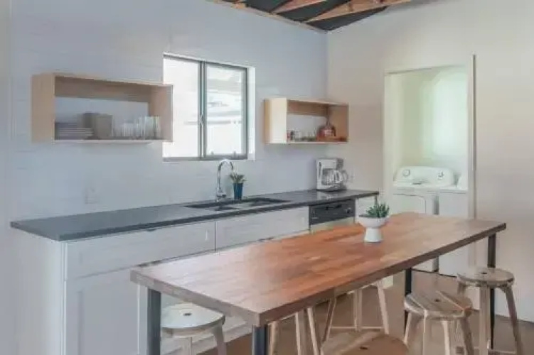 2BR HomeCentral Phoenix by WanderJaunt