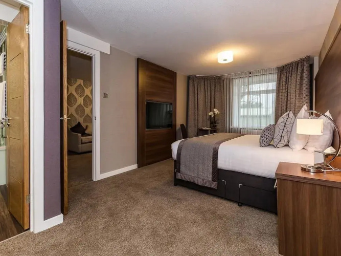 The Melbreak Hotel