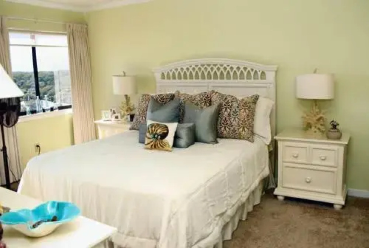Xanadu III 805 - 4 Br Condo