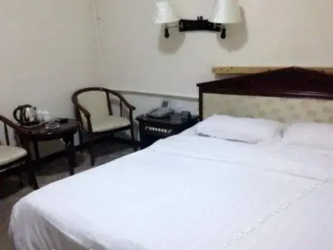 Manzhouli Crown Inn