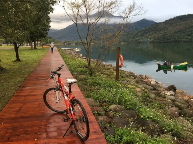 Lakeside House(花蓮湖居歲月民宿)