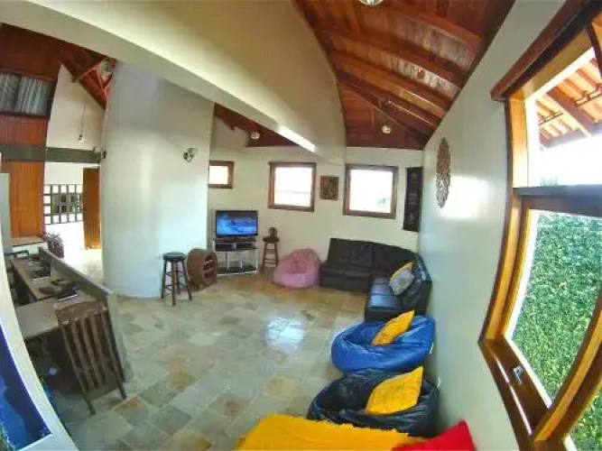Sunhouse Hostel