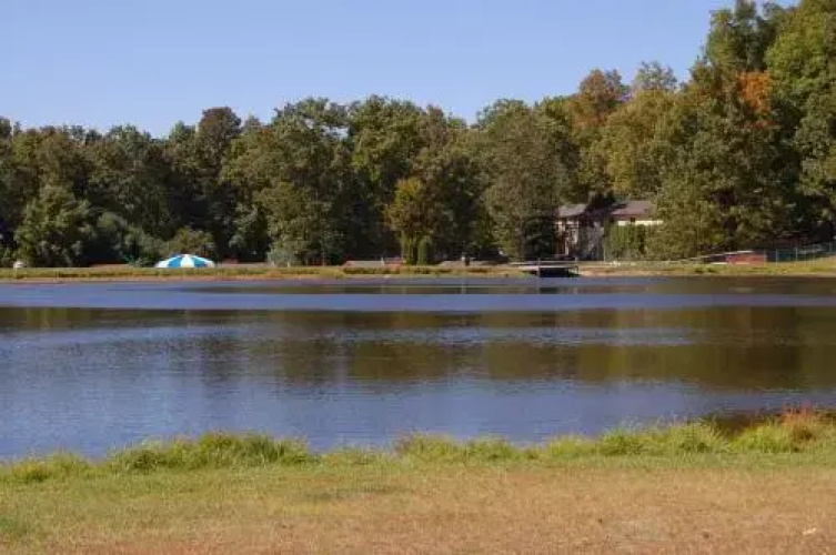 Scotrun Camping Resort Deluxe Park Model 8