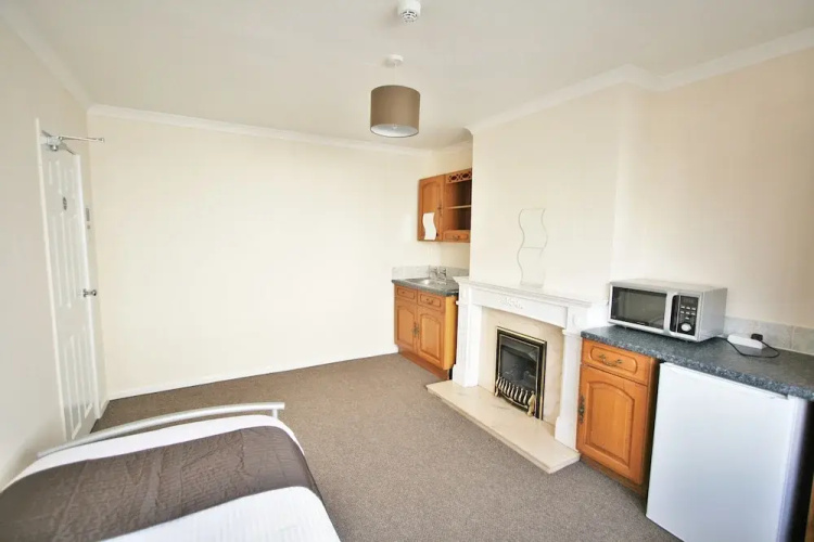 Budget Rooms Hatherley