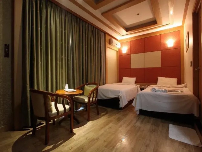 WeolmoonJes Hotel