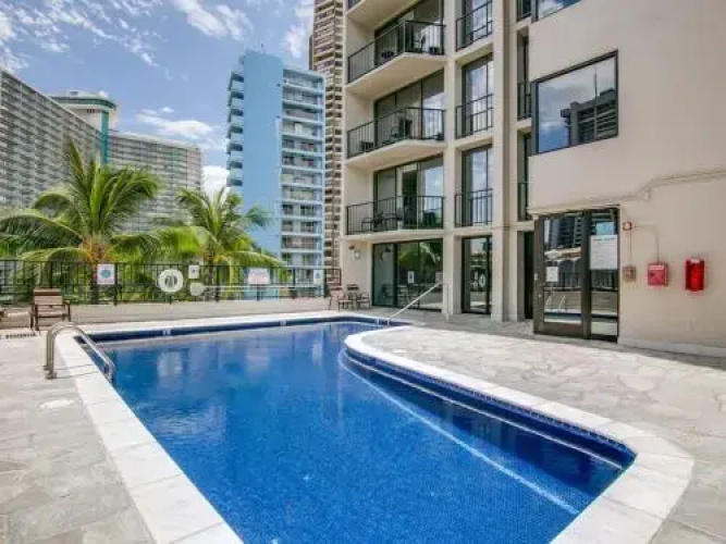Palms Waikiki 220 Studio Apts