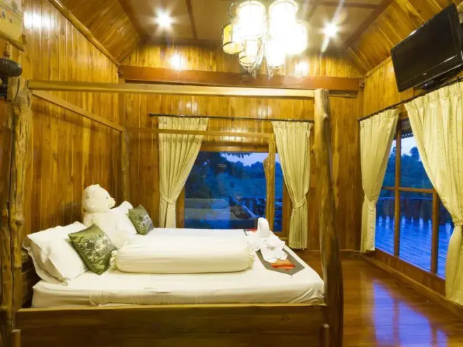 Mok Fah Sai Resort