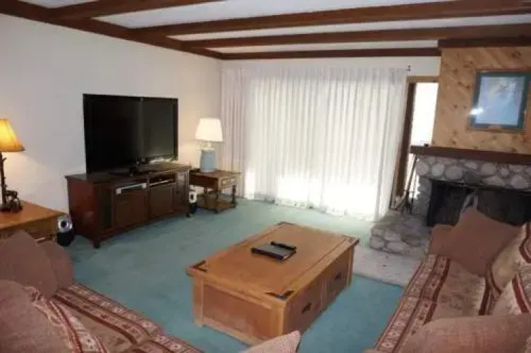 Retro 3 Bed 3 Bath Condo with Mountain View!