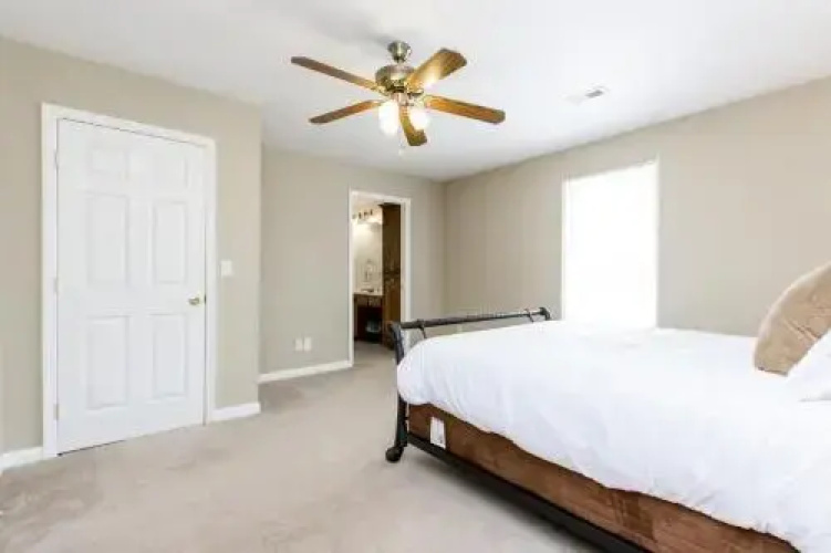 Vaughns Gap Rd Apartment - 3 Br Apts