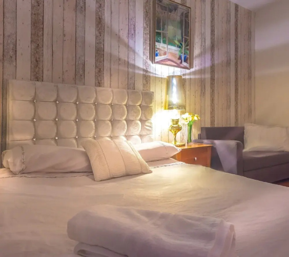 BUTE 17 2 Bed Maisonette