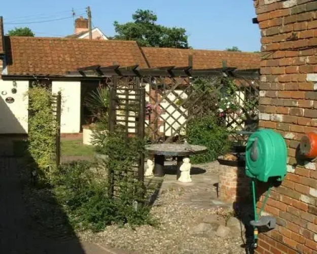 Low Farm Cottages