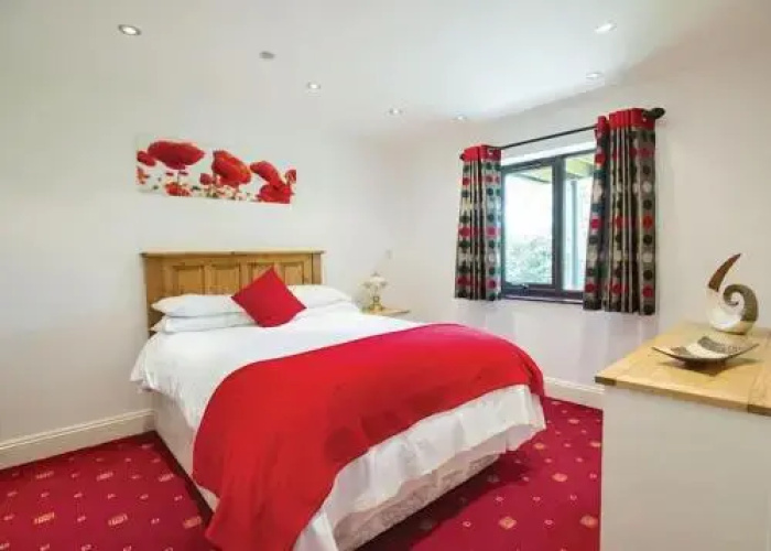 Paradise Lakeside Lodges