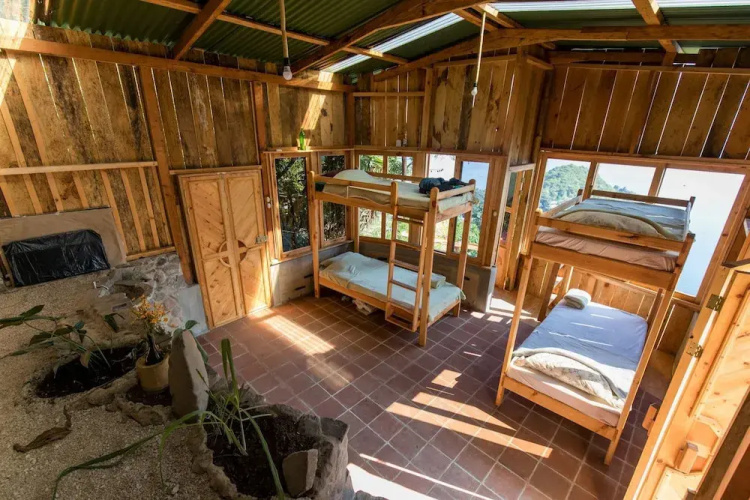 Eagle's Hostel