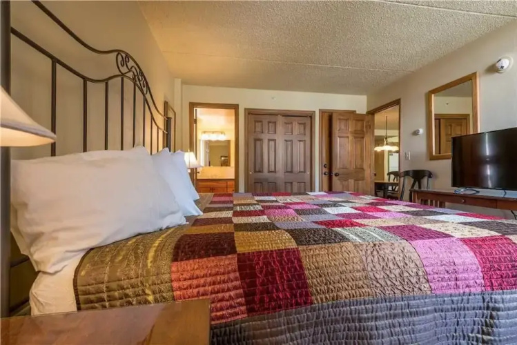 Mountain Plaza Condominium 627 - 2 Br Condo