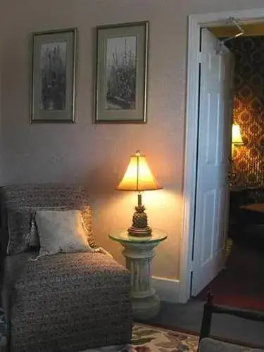 Stewart House Inn