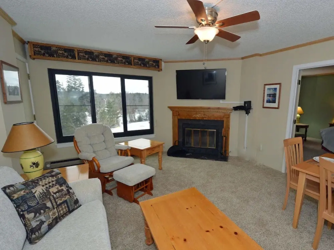 2 Br: Silvercreek 1215