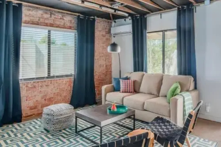 2BR HomeCentral Phoenix by WanderJaunt