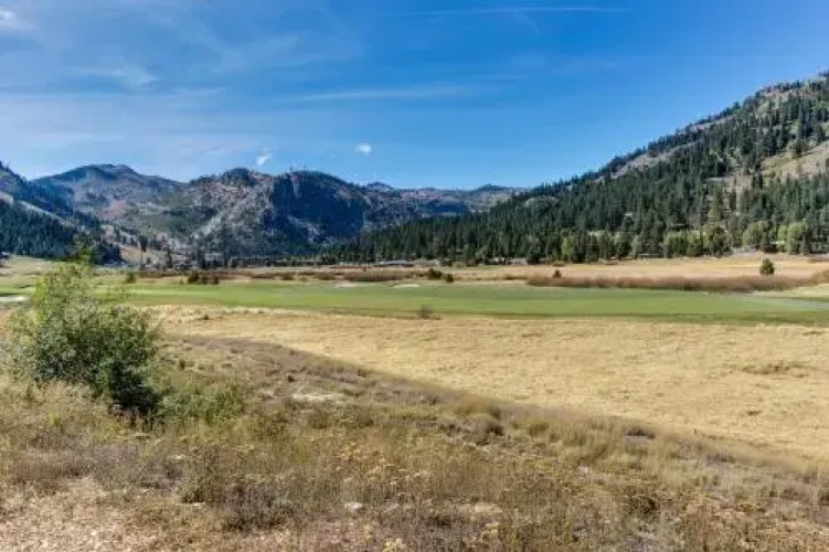 Resort at Squaw Creek 605 and 607