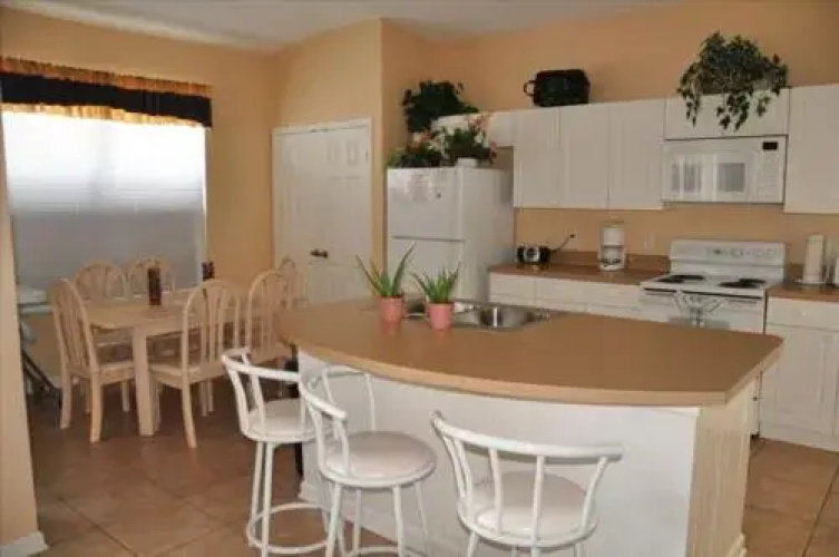 8101 Sun Palm Dr.