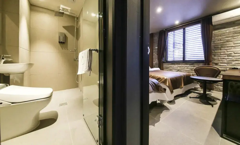 A-Vant Hotel