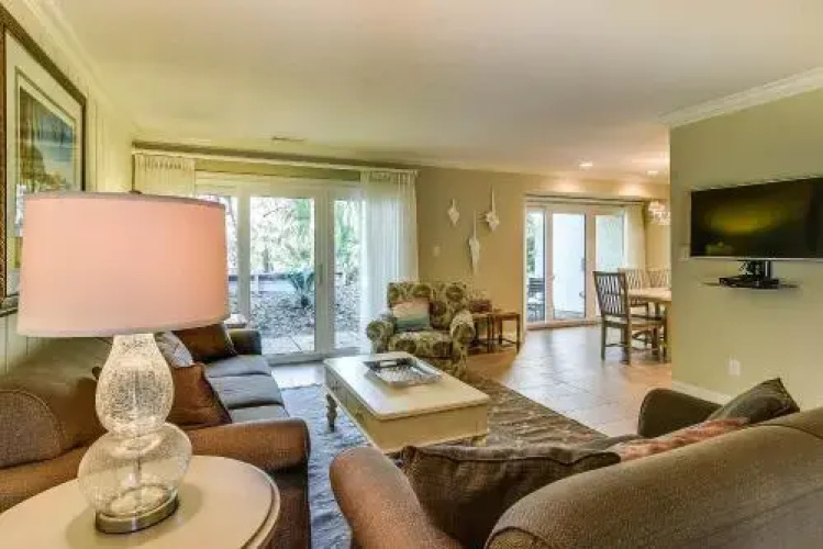 2085 Beachwood by RedAwning