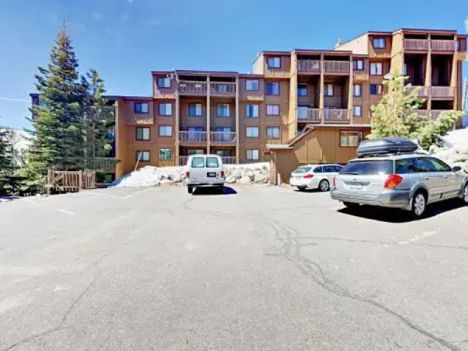 759 Boulder Ct Condo Unit K - 2 Br condo by RedAwning