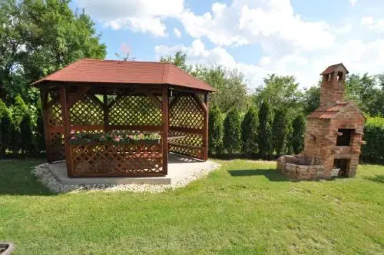 Veronika Apartman