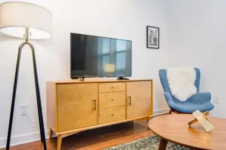 Amazing New 2Bdrm/2Bath Apt Downtown