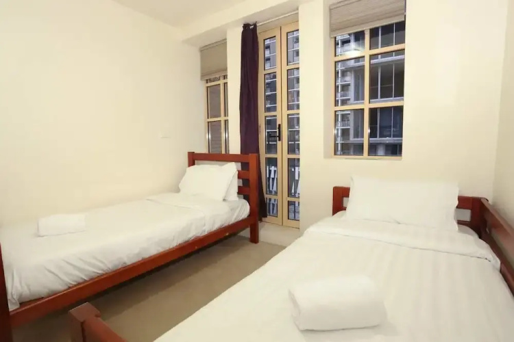2 Beds 2 Baths Free Carpark behind State Library
