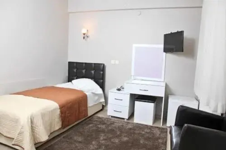 Tanin Hotel