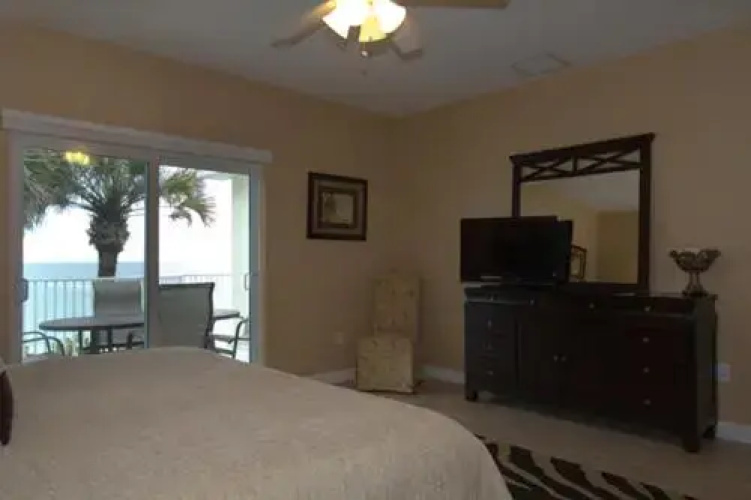 Beach House Resort 10