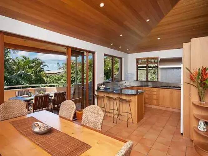 2/9 Marine Parade, Wategos Beach - Beachbound