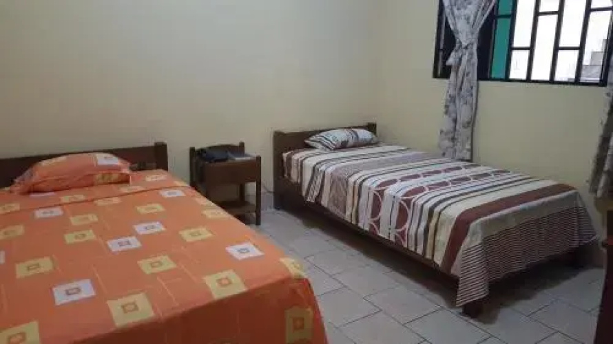 Hostal Akemi