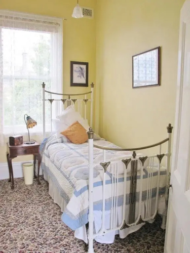 Camperdown Accommodation: Edwardia short-stay