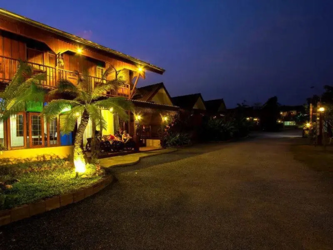 Ruen Mai Ngam Resort