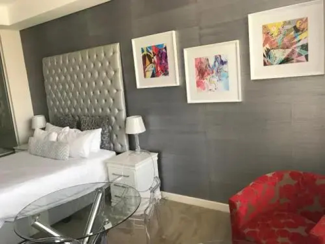 Sandton Skye Suite 604