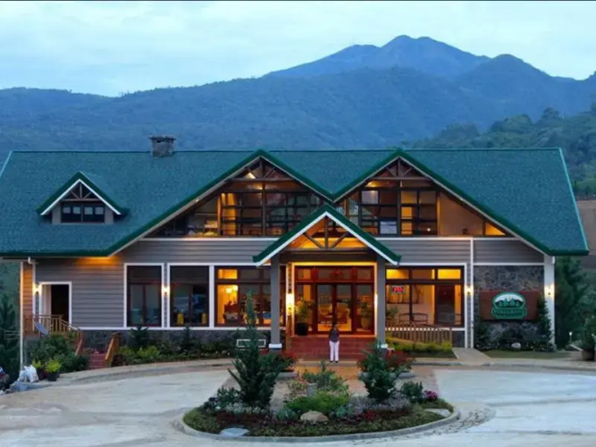 Pinegrove Mountain Lodge
