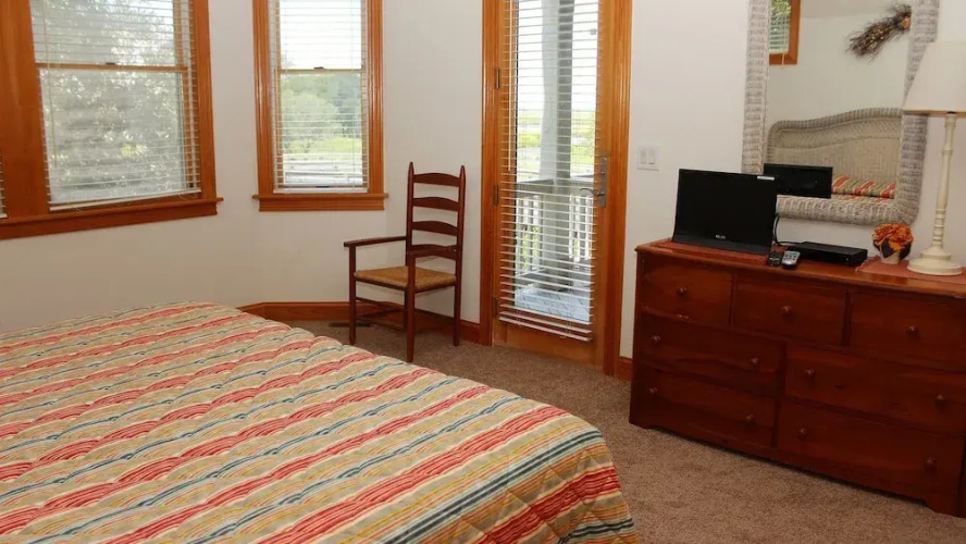 Afternoon Tee - 5 Br Home