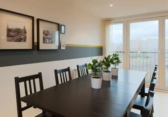 Bell Street Residence