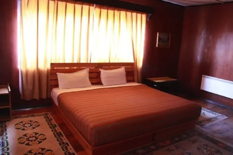 Thegchen Phodrang Lodge