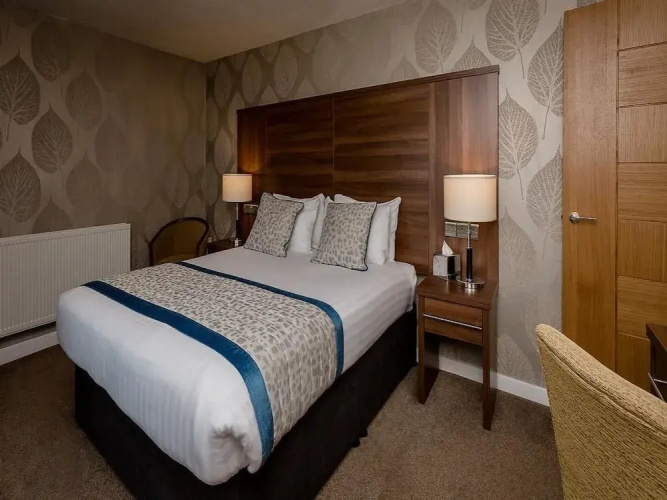The Melbreak Hotel